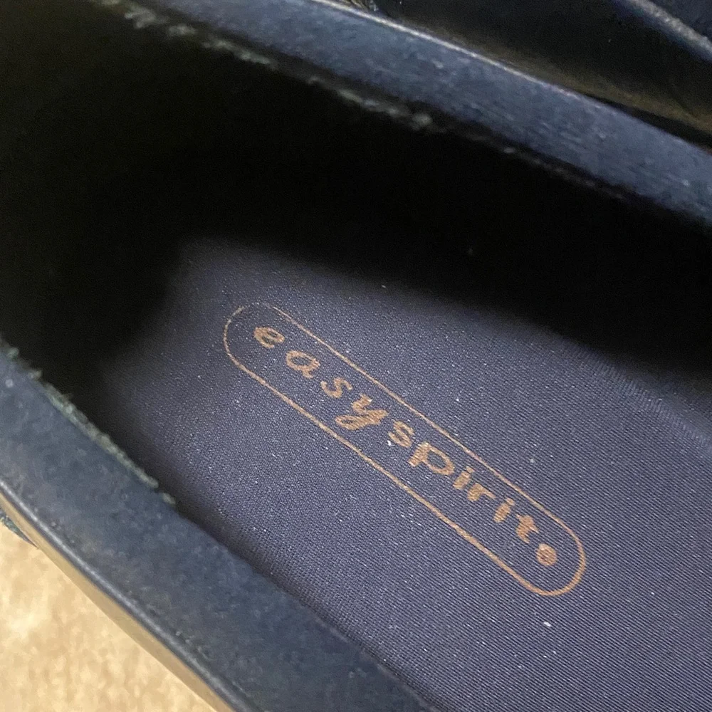 Easy Spirit Women’s Navy Slip-On Leather Loafers 7-7.5 Office Casual Academia